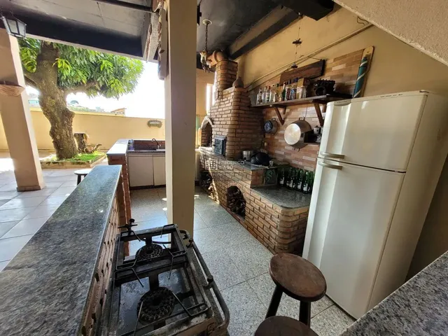 Imagem 2: Casa 3 Quartos com 5 Vagas Bairro Cenáculo