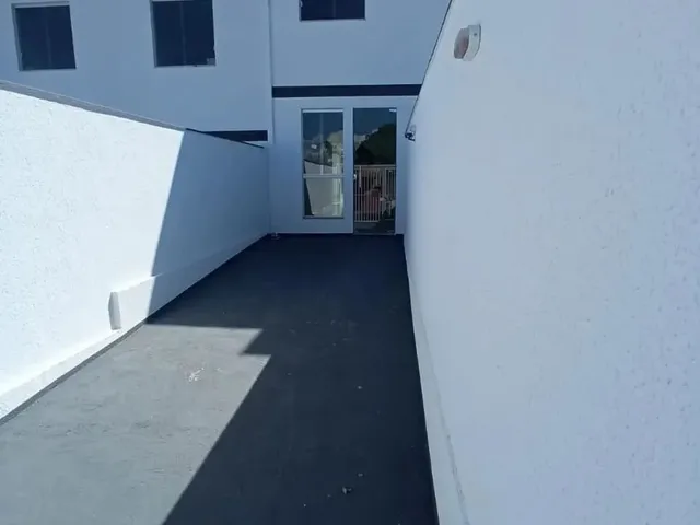 Imagem: Casa Disponível para Venda, 2 Quartos Sendo