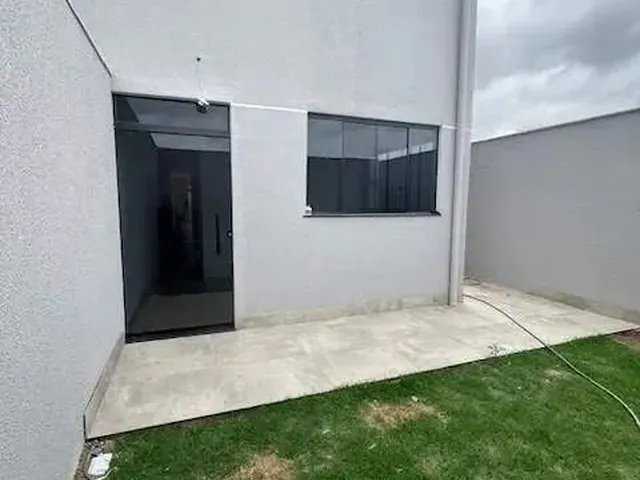 Imagem: Casa À Venda, 3 Quartos, 1 Suíte, 2 Vagas