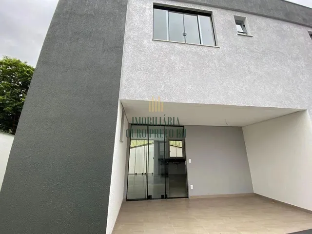 Imagem 1: Excelente Casa com Entrada Individual com 3 Quartos e 3 Banheiros, 90 M² Área