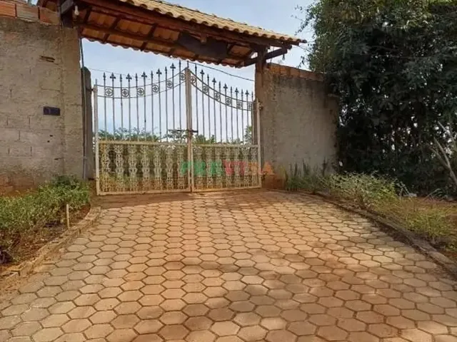 Imagem 1: Fazenda / Sítios / Chácaras com 2 Quartos À Venda em Esmeraldas