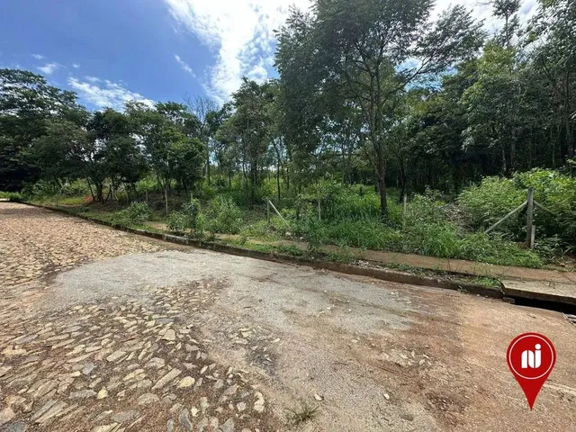 Imagem: Terreno À Venda, 2003 M² por R$ 145.000,00