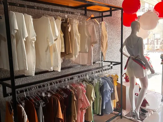 Imagem: Vende Se Loja de Roupa Feminina