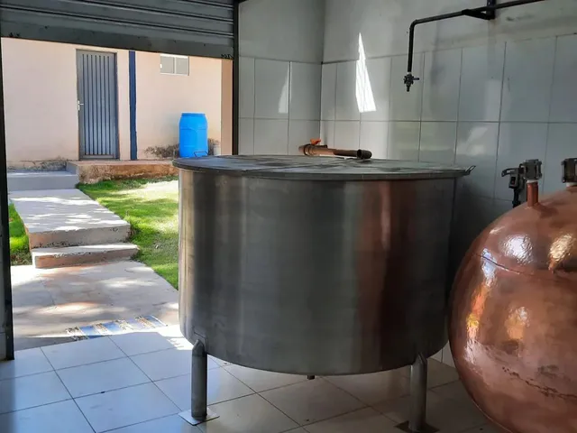 Imagem 4: Industria de Cachaça Cachaçaria com Canavial em Produção Aparecida de Goiânia Pronta