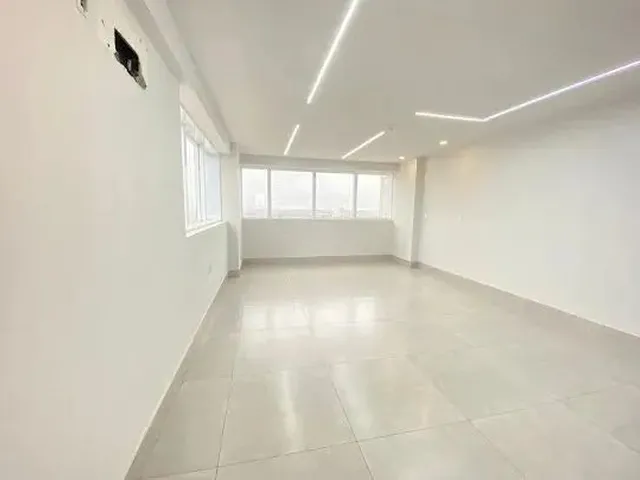 Imagem 11: E Business/ Sala Comercila de 43 Metros / com Acabamento e Proneto de Iluminação
