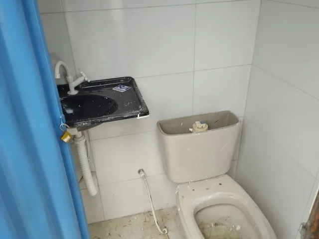 Imagem 6: Vendo 2 Salas Comerciais com 2 Kitnets, Sendo 1 Quarto , Sala , Banheiro, Área De