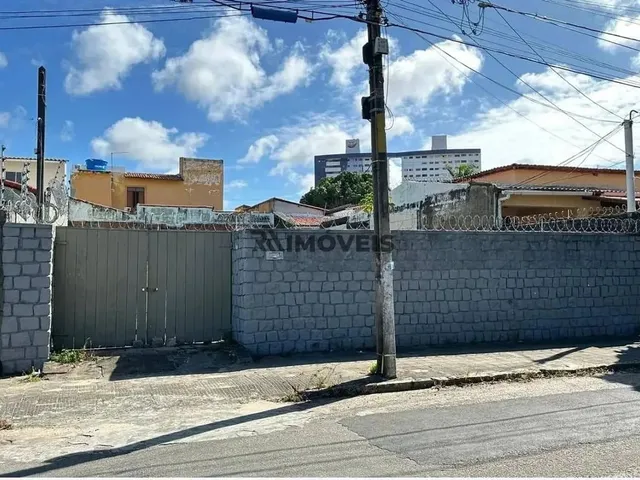Imagem: Terreno À Venda no Bairro de Ponta Negra