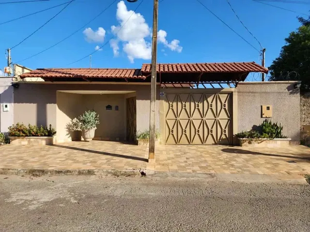 Imagem: Casa Espetacular com Piscina no Parque São