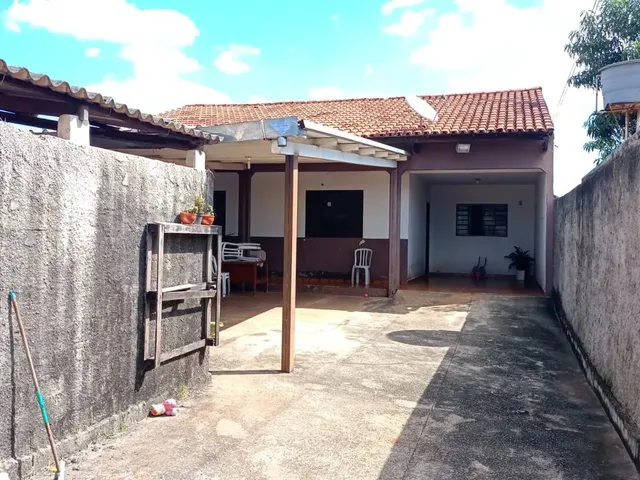 Imagem: Uma Casa com Um Barracao Jardim Petropolis