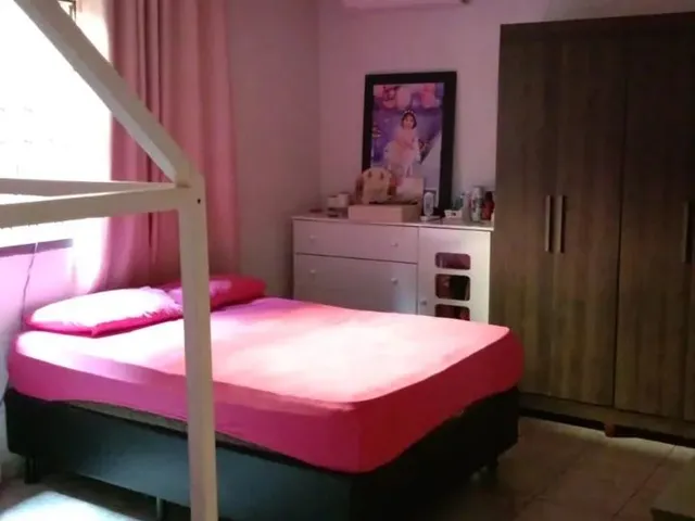 Imagem 7: Uma Casa com Um Barracao Jardim Petropolis Casa de Rua com 3 Quarto(S) e 1 Banheiro(S) À