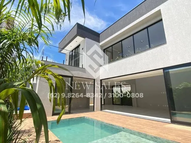 Imagem: A casa possui 4 Dormitórios, 1 Suíte, 5 Banheiros, 4