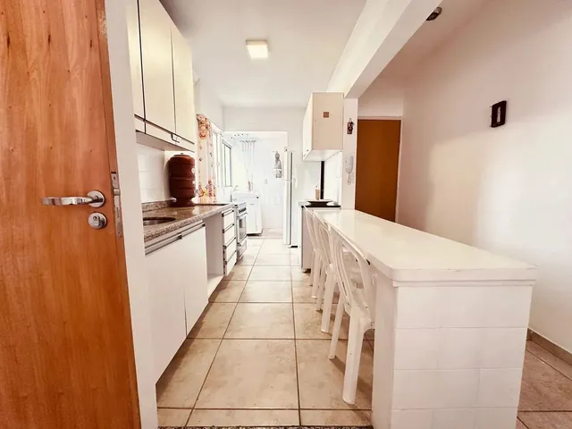 Imagem 3: Vendo Apartamento 2Q no Edifício Itajaí Apartamento com 2 Quarto(S) e 2 Banheiro(S) À