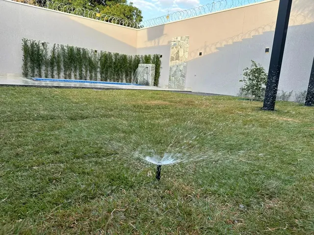 Imagem 8: Térrea para Venda Possui 224 Metros Quadrados com 4 Quartos em Vila Rosa - Goiânia - Go