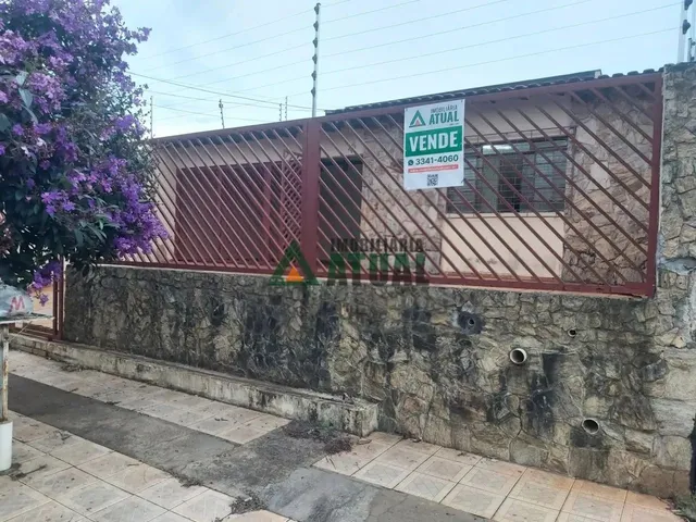 Imagem: Casa com 3 Quartos, Sendo 1 Suíte na Região