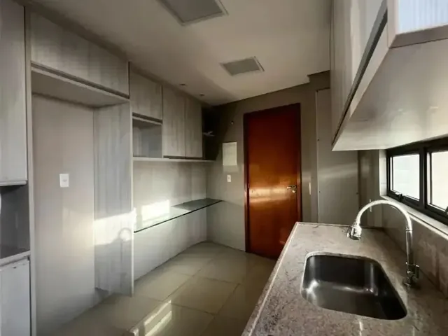 Imagem: O apartamento possui 3 Dormitórios, 2 Suítes, 3