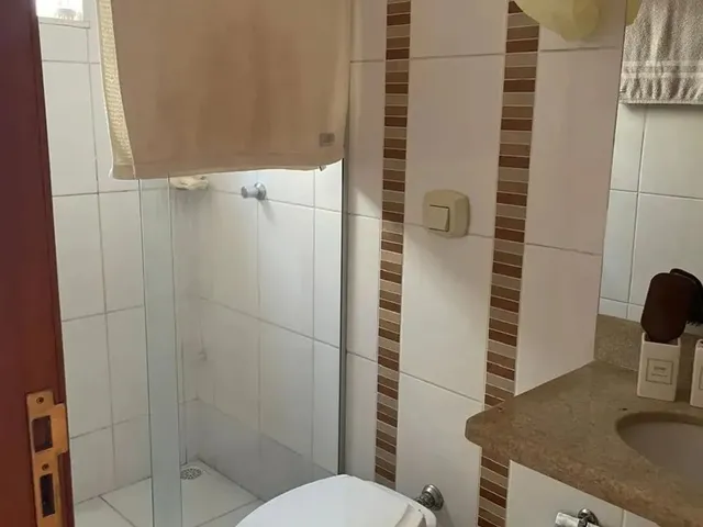 Imagem 9: Casa À Venda em Rio Verde com Espaço Amplo, 3 Quartos, Armários e Quintal Espaçoso