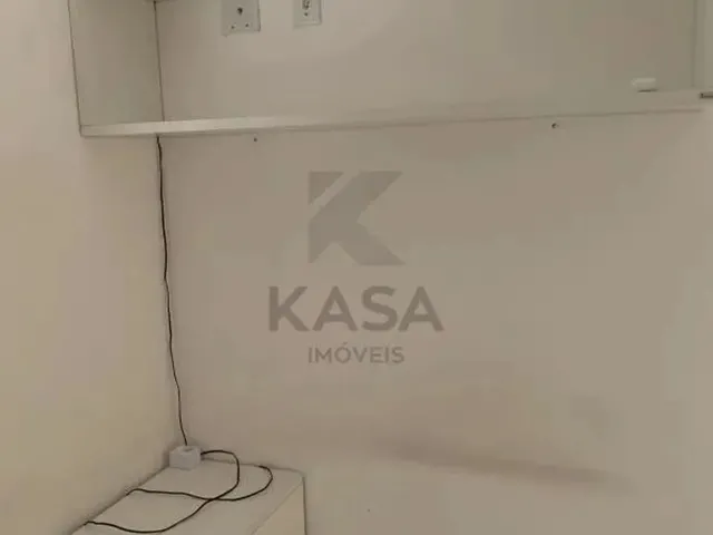 Imagem 3: Apartamento 02 Dormitórios Semimobiliado..