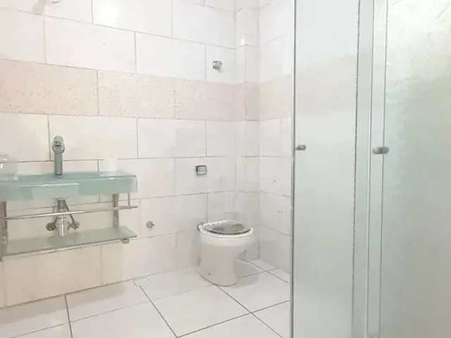 Imagem 15: Apartamento de 2 Dormitórios para Alugar no Bairro Moinhos de Vento, em Porto Alegre