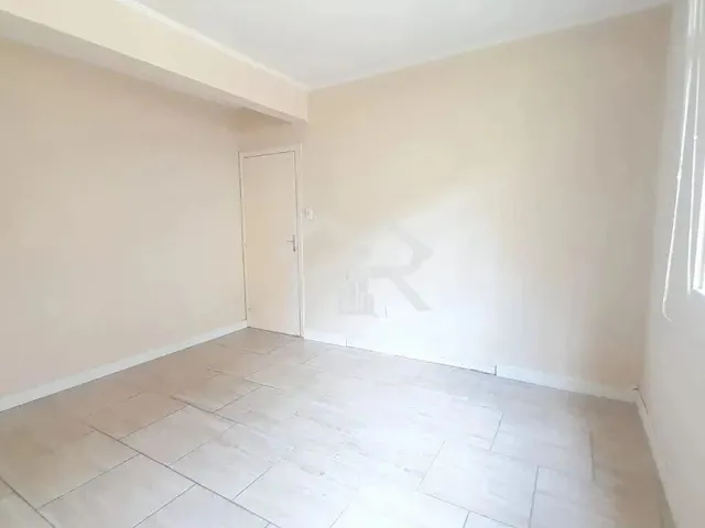 Imagem 9: Apartamento de 2 Dormitórios para Alugar no Bairro Moinhos de Vento, em Porto Alegre