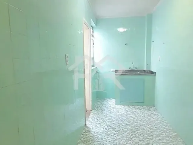 Imagem 2: Apartamento de 2 Dormitórios para Alugar no Bairro Moinhos de Vento, em Porto Alegre