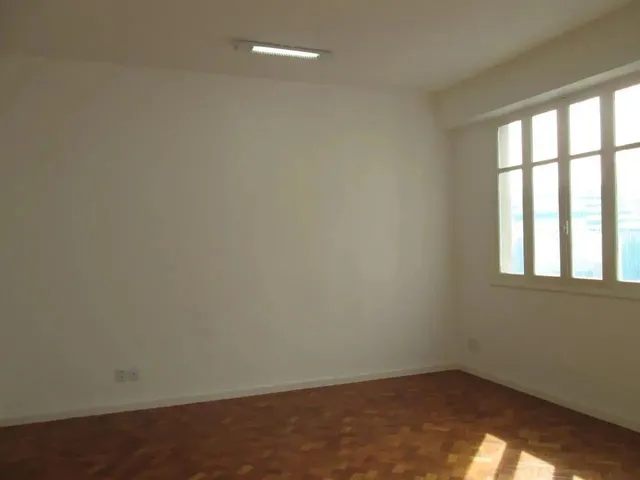 Imagem 9: Imóvel para Aluguel Possui 50 Metros Quadrados com 2 Quartos em Centro - Rio de Janeiro