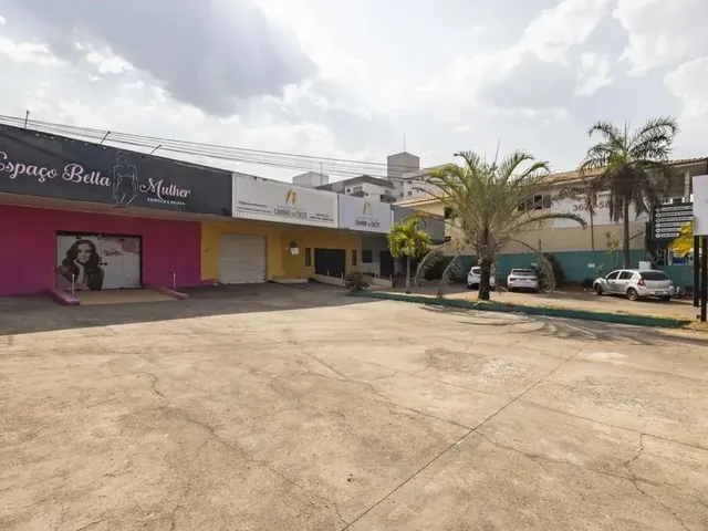 Imagem: O depósito possui 5 Vagas na garagem, 460m² de Área e