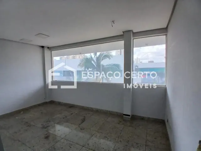Imagem 7: Galeria Casablanca - Sala 01 B