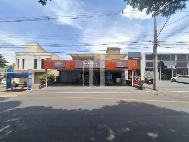 Imagem: O depósito possui 3 Dormitórios, 2 Suítes, 2 Banheiros,
