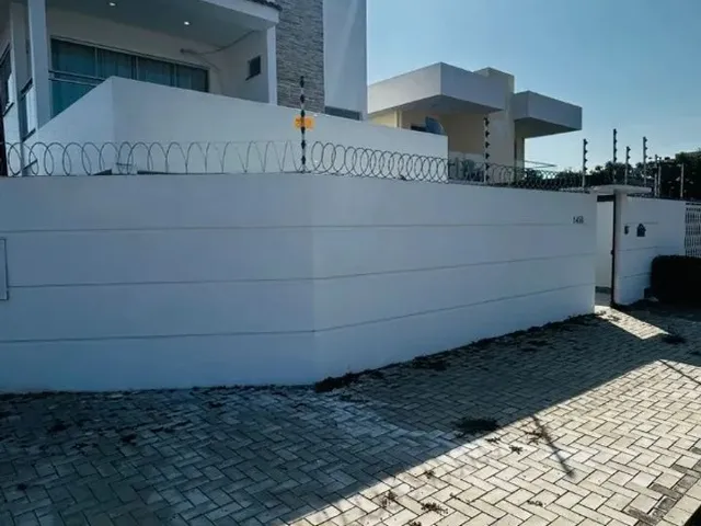 Imagem 10: Imperdível! Casa Duplex Projetada no Bairro Paraviana - Conforto e Sofisticação