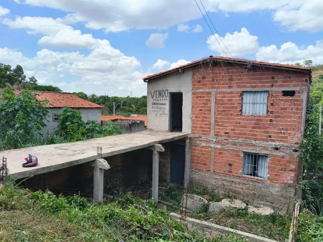 Imagem 1: Terreno 128 M² com Construção Iniciada