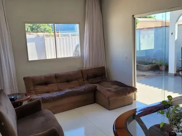 Imagem: Vendo Linda Casa com 4 Quartos - 2 Suítes