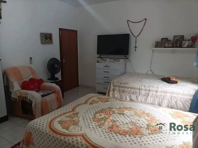 Imagem 9: Casa para Venda com 4 Dormitórios, Sendo/1 Suíte, no Bairro Nossa Senhora Aparecida