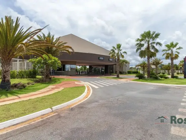 Imagem: Sobrado Luxuoso À Venda com 4 Suíte(S)