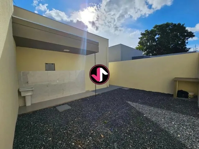 Imagem: Casa de Rua À Venda, 3 Quartos (1 Suíte)