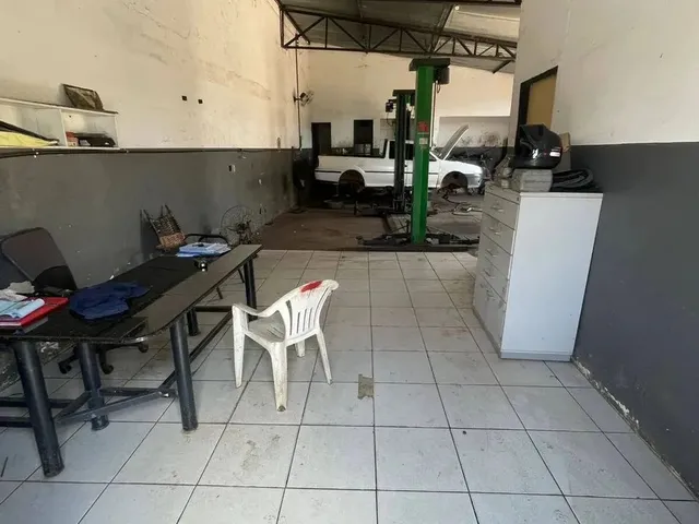 Imagem: Vendo Casa com Terreno Amplo no Bairro Poção
