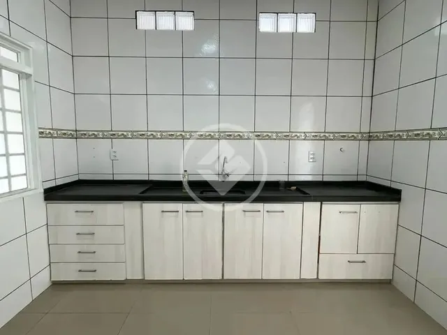 Imagem 2: Vendo Casa Térrea Cpa 4/Morada da Serra - 4 Quartos Sendo 2 Suítes - Garagem Coberta