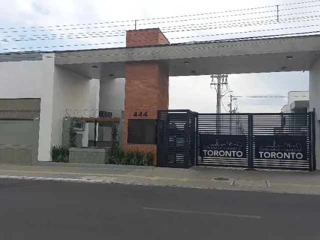 Imagem: Terreno com Frente Leste em Condomínio