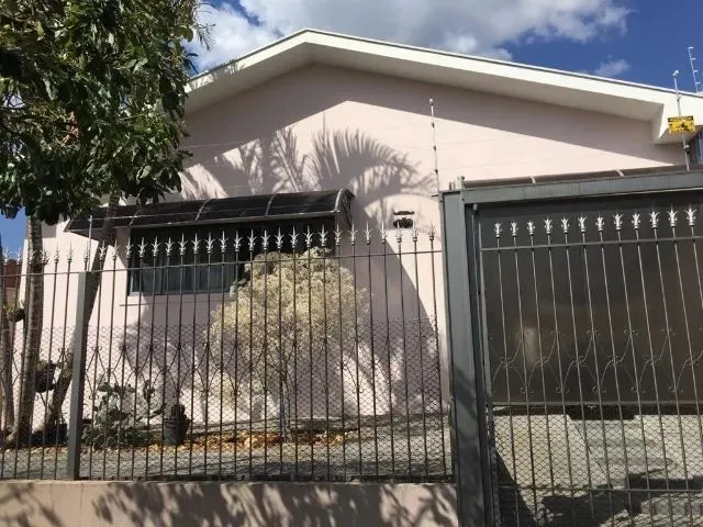 Imagem: Casa Ampla com Área de Churrasco - Aceita