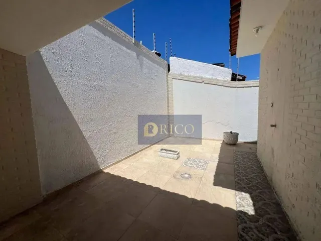 Imagem 14: Casa Ampla e Bem Ventilada - 04 Quartos 02 Vagas de Garagem