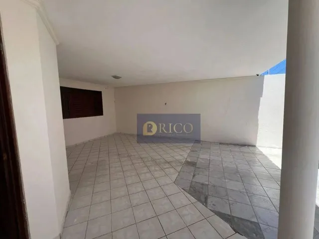Imagem 9: Casa Ampla e Bem Ventilada - 04 Quartos 02 Vagas de Garagem
