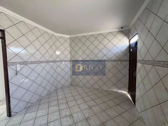 Imagem 8: Casa Ampla e Bem Ventilada - 04 Quartos 02 Vagas de Garagem