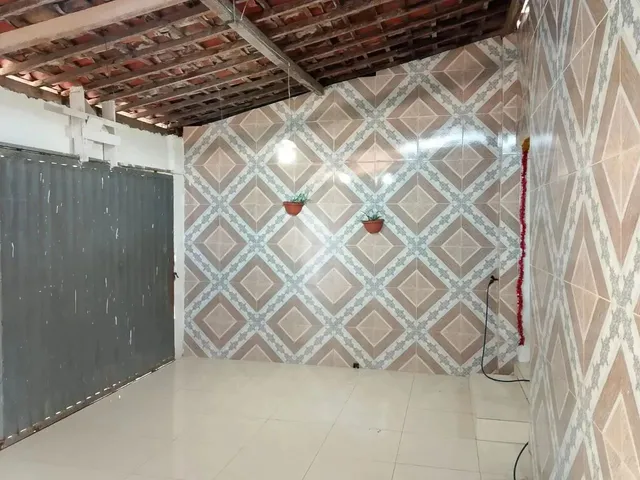 Imagem 3: Imóvel para Venda Possui 250 Metros Quadrados com 4 Quartos em Benedito Bentes - Maceió