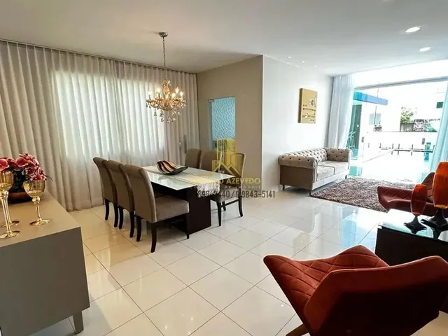 Imagem: A casa em condomínio possui 5 Dormitórios, 4 Suítes, 5