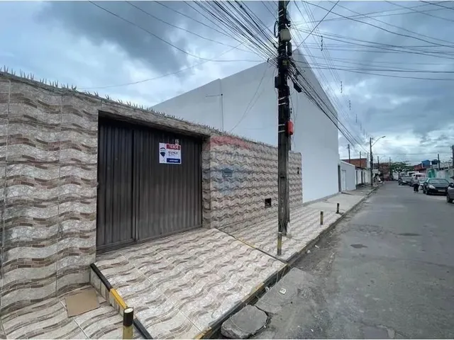 Imagem 14: Amp;Quot;Espaçosa Casa em Maceió: Conforto e Ótimo Preço!&Amp;Quot
