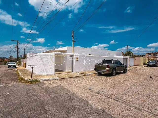 Imagem: Casa Térrea de Esquina com 3 Quartos na