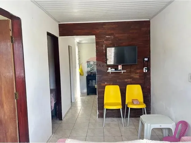 Imagem: A casa possui 2 Dormitórios, 1 Banheiro, 40m² de Área e
