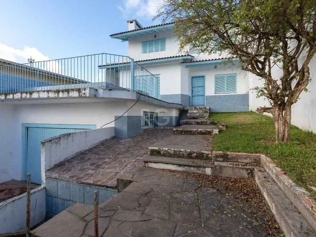 Imagem: Casa com Piscina em Localização Nobre