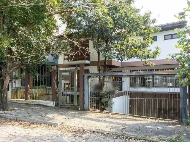 Imagem: Casa para Venda - 361.95M², 4 Dormitórios