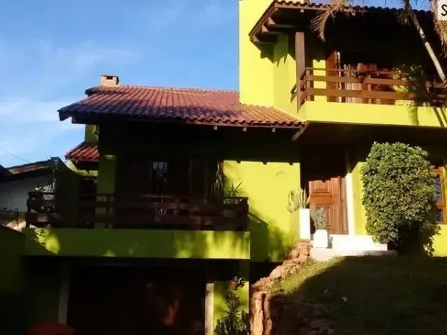 Imagem: Imobiliária Schotkis Vende Elegante Residência