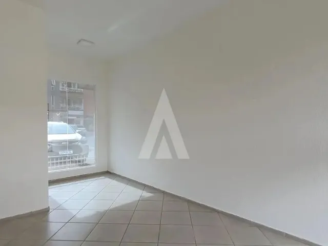 Imagem 4: Sala Comercial no Centro de Pirabeiraba, em Ponto Estratégico e com Excelente